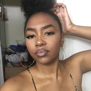 Meet your Posher, Briana